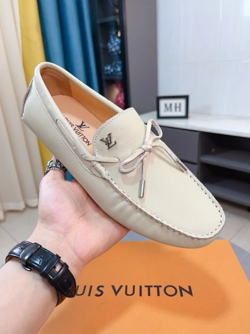 Men's men's shoes💰400🌹🌹[LV Louis Vuitton] New men's beanie shoes💝💝.. Top-grade imported cowhide embossed➕Comfortable leather lining. It is extremely skin-friendly and comfortable, feels very delicate, and the shape is very correct! Perfectly reflects the three-dimensional sense, code number: 38-44